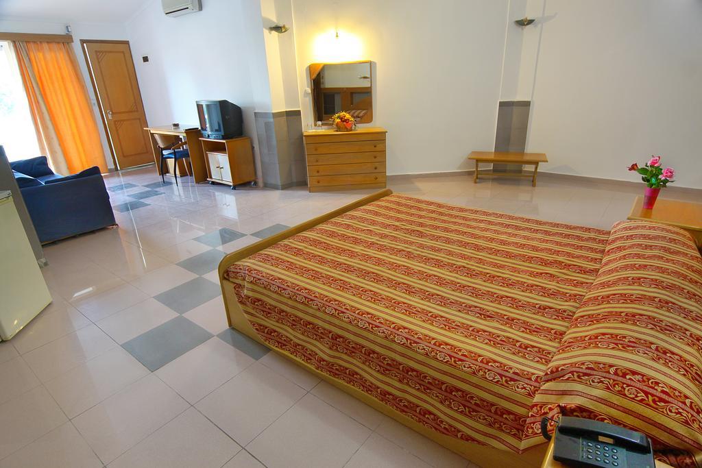 Ilyssion Hotel Лардос Номер фото