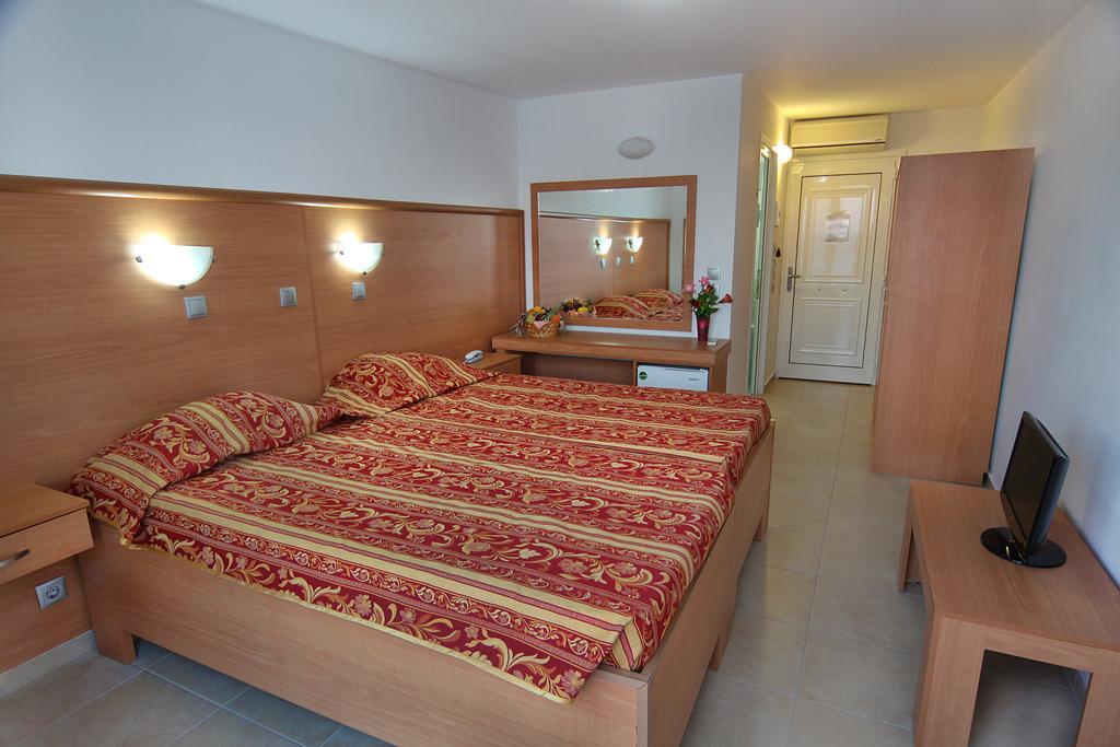 Ilyssion Hotel Лардос Номер фото