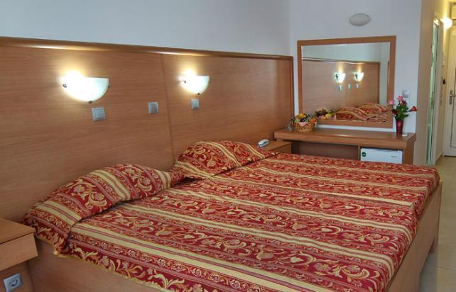 Ilyssion Hotel Лардос Номер фото