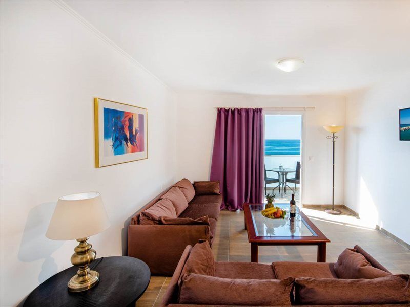 Ilyssion Hotel Лардос Экстерьер фото